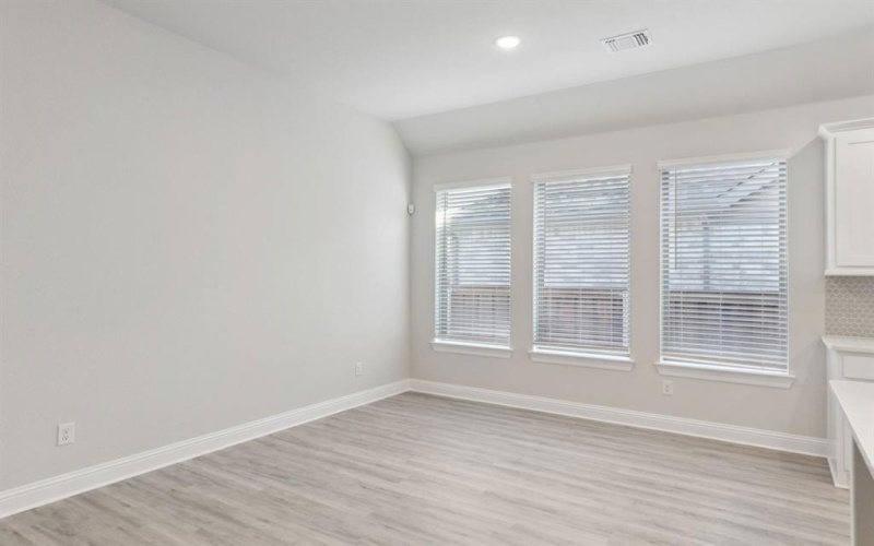 1000 Sunflower Street, Crowley, TX 76036, 4 Habitaciones Habitaciones , ,3 BañosBaños,Residential,En Venta,1000 Sunflower Street,0,21079830