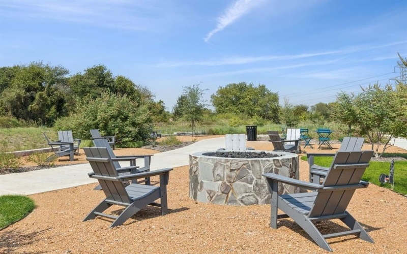 1117 Painted Lady Drive, Crowley, TX 76036, 4 Habitaciones Habitaciones , ,3 BañosBaños,Residential,En Venta,1117 Painted Lady Drive,0,21079837