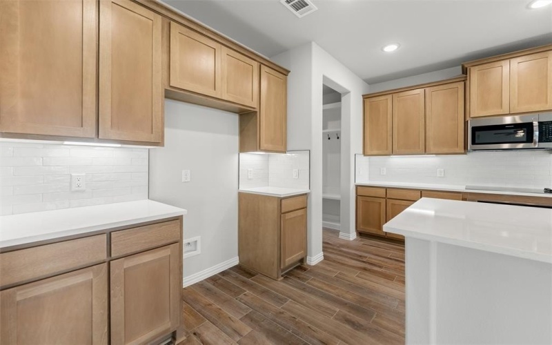 121 Snowy Owl Trail, New Fairview, TX 76078, 4 Bedrooms Bedrooms, ,3 BathroomsBathrooms,Residential,For Sale,121 Snowy Owl Trail,0,21079906