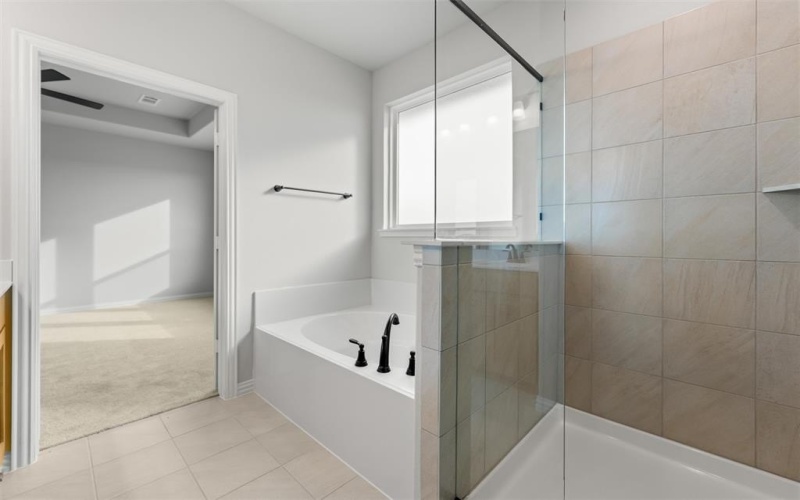 121 Snowy Owl Trail, New Fairview, TX 76078, 4 Bedrooms Bedrooms, ,3 BathroomsBathrooms,Residential,For Sale,121 Snowy Owl Trail,0,21079906