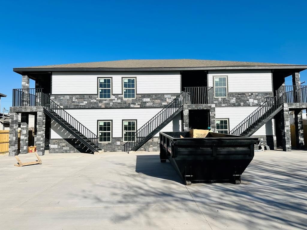 2208 S Park St, Pecos, TX 79772, 8 Bedrooms Bedrooms, ,Other,For Sale,2208 S Park St,0,159001