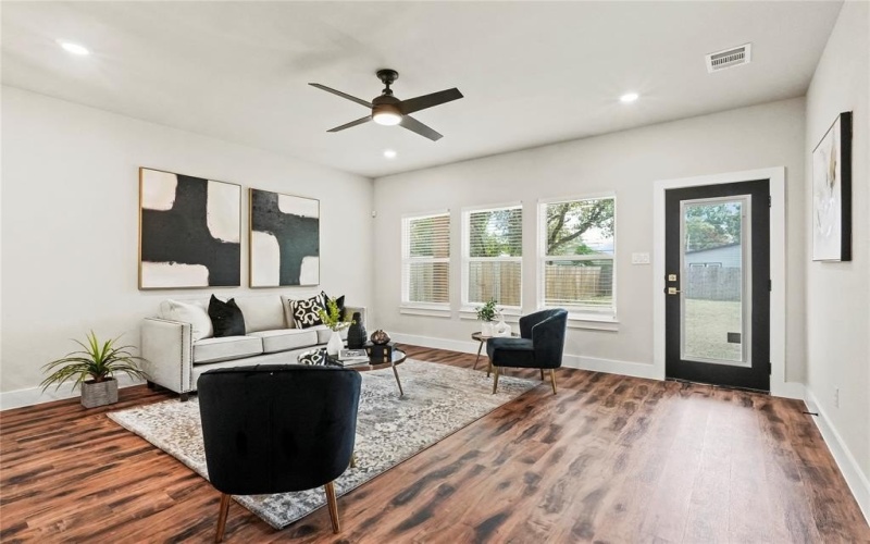 4550 Luzon Street, Dallas, TX 75216, 4 Bedrooms Bedrooms, ,2 BathroomsBathrooms,Residential,For Sale,4550 Luzon Street,0,21078359