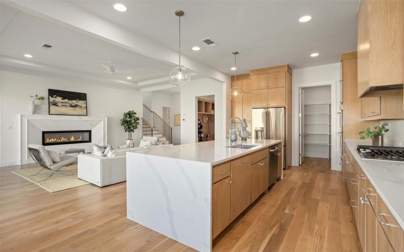 4511 Cowan Avenue, Dallas, TX 75209, 4 Bedrooms Bedrooms, ,5 BathroomsBathrooms,Residential,For Sale,4511 Cowan Avenue,0,21078916
