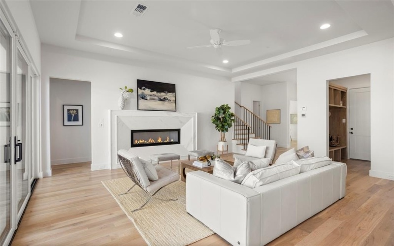 4511 Cowan Avenue, Dallas, TX 75209, 4 Bedrooms Bedrooms, ,5 BathroomsBathrooms,Residential,For Sale,4511 Cowan Avenue,0,21078916