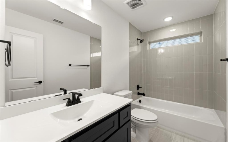 8137 Twin Creek Trail, Rowlett, TX 75089, 4 Habitaciones Habitaciones , ,3 BañosBaños,Residential,En Venta,8137 Twin Creek Trail,0,21079046