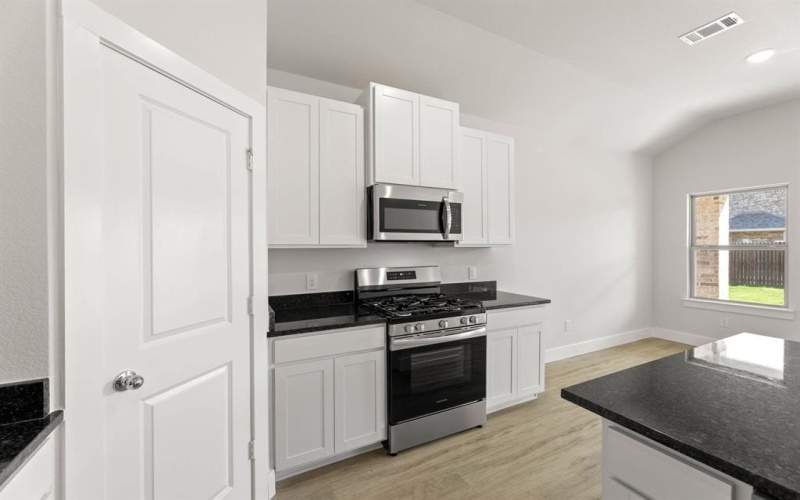 228 Tradd Street, Glenn Heights, TX 75154, 4 Bedrooms Bedrooms, ,2 BathroomsBathrooms,Residential,For Sale,228 Tradd Street,0,21079079