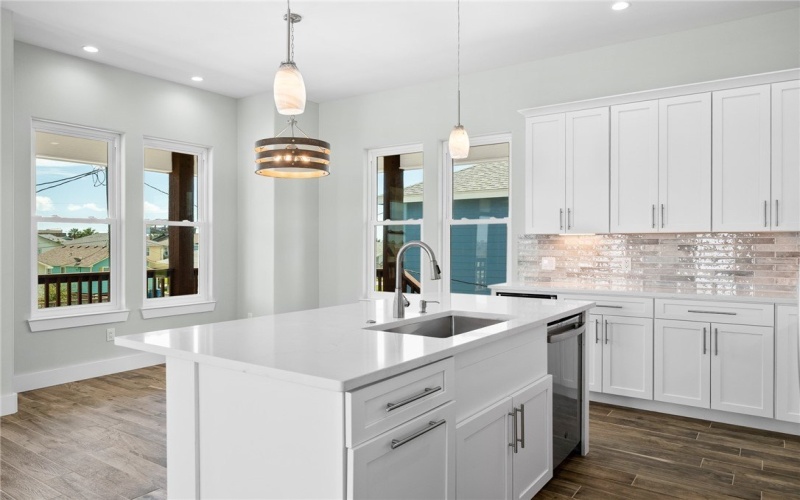 1007 S Live Oak Street, Rockport, TX 78382, 3 Habitaciones Habitaciones , ,2 BañosBaños,Residential,En Venta,1007 S Live Oak Street,0,465995