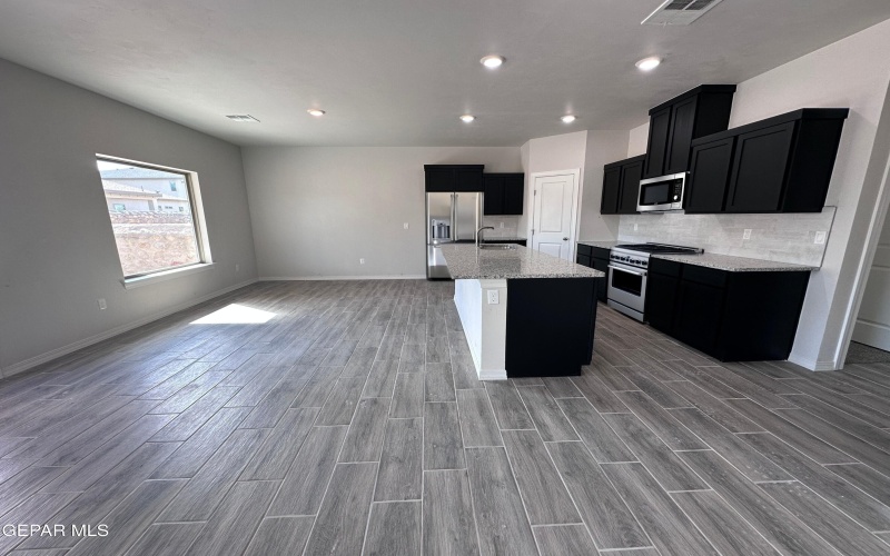 14524 Johnny Mata Drive, El Paso, TX 79938, 4 Bedrooms Bedrooms, ,1 BathroomBathrooms,Residential,For Sale,14524 Johnny Mata Drive,0,931597
