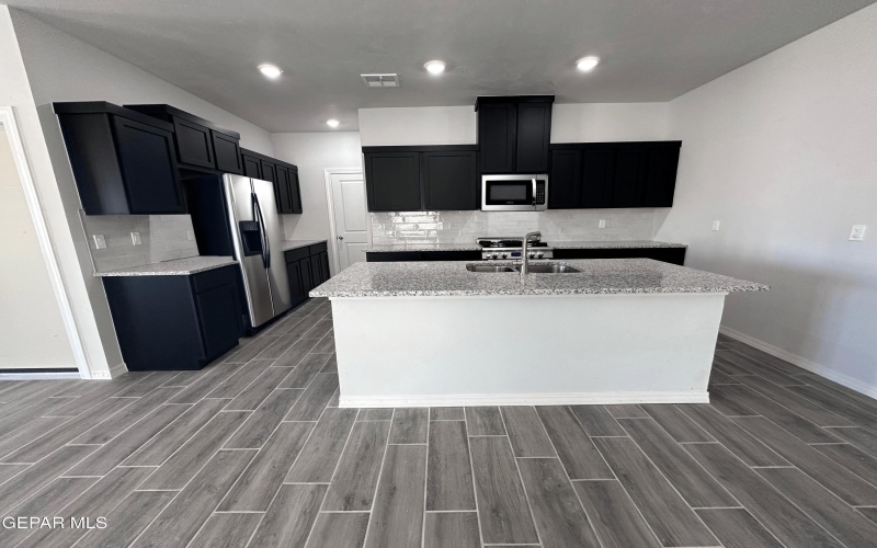 14532 Johnny Mata Drive, El Paso, TX 79938, 4 Habitaciones Habitaciones , ,1 BañoBaños,Residential,En Venta,14532 Johnny Mata Drive,0,931624