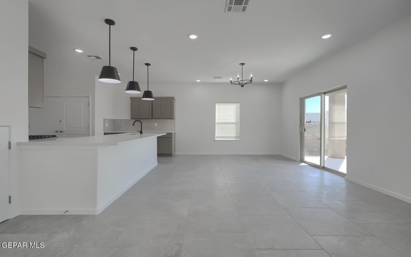 13900 Carolina Ponce Avenue, El Paso, TX 79928, 5 Bedrooms Bedrooms, ,2 BathroomsBathrooms,Residential,For Sale,13900 Carolina Ponce Avenue,0,931632