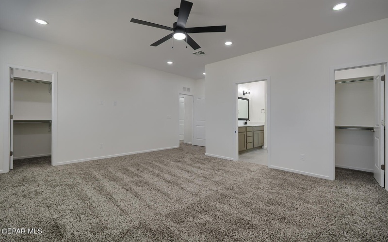 13900 Carolina Ponce Avenue, El Paso, TX 79928, 5 Bedrooms Bedrooms, ,2 BathroomsBathrooms,Residential,For Sale,13900 Carolina Ponce Avenue,0,931632