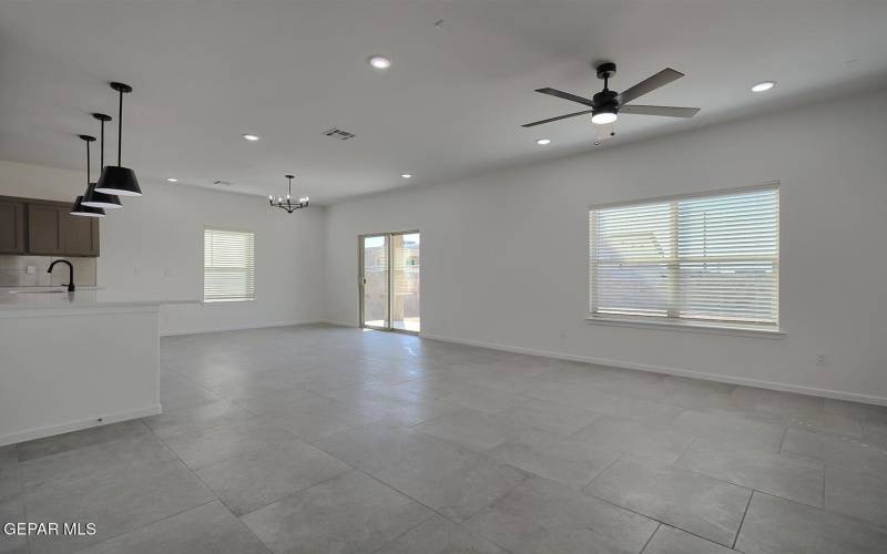 13900 Carolina Ponce Avenue, El Paso, TX 79928, 5 Bedrooms Bedrooms, ,2 BathroomsBathrooms,Residential,For Sale,13900 Carolina Ponce Avenue,0,931632