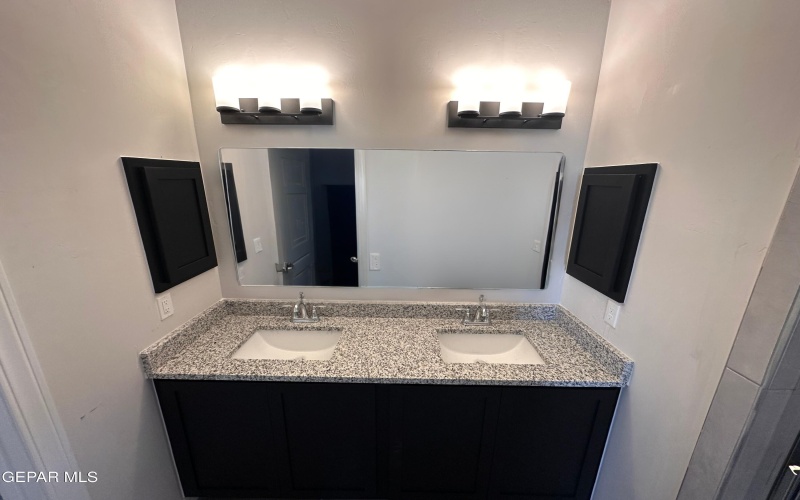 5005 ANDREW JOREL Drive, El Paso, TX 79938, 3 Habitaciones Habitaciones , ,Residential,En Venta,5005 ANDREW JOREL Drive,0,931633
