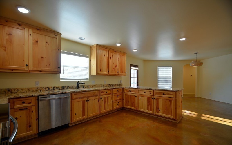 1846 White Tail Ln, Bandera, TX 78003, 5 Habitaciones Habitaciones , ,2 BañosBaños,Residential,En Venta,1846 White Tail Ln,0,120511