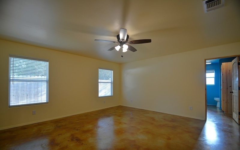 1846 White Tail Ln, Bandera, TX 78003, 5 Habitaciones Habitaciones , ,2 BañosBaños,Residential,En Venta,1846 White Tail Ln,0,120511