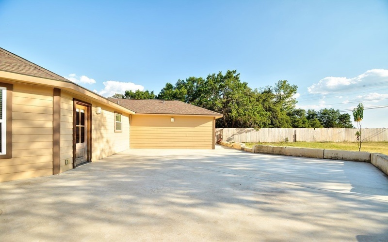 1846 White Tail Ln, Bandera, TX 78003, 5 Habitaciones Habitaciones , ,2 BañosBaños,Residential,En Venta,1846 White Tail Ln,0,120511