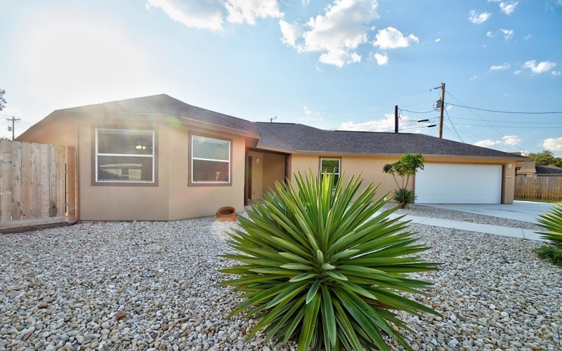 1846 White Tail Ln, Bandera, TX 78003, 5 Habitaciones Habitaciones , ,2 BañosBaños,Residential,En Venta,1846 White Tail Ln,0,120511