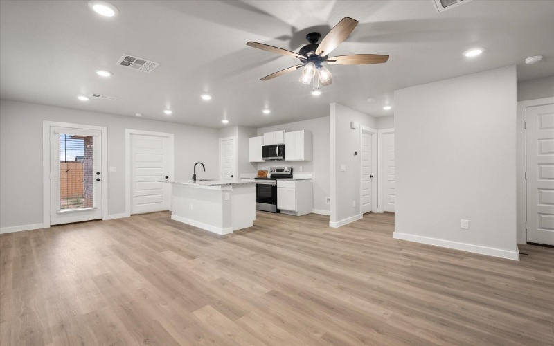 14411 Paris Avenue, Lubbock, TX 79423, 3 Bedrooms Bedrooms, ,2 BathroomsBathrooms,Residential,For Sale,14411 Paris Avenue,0,202561463