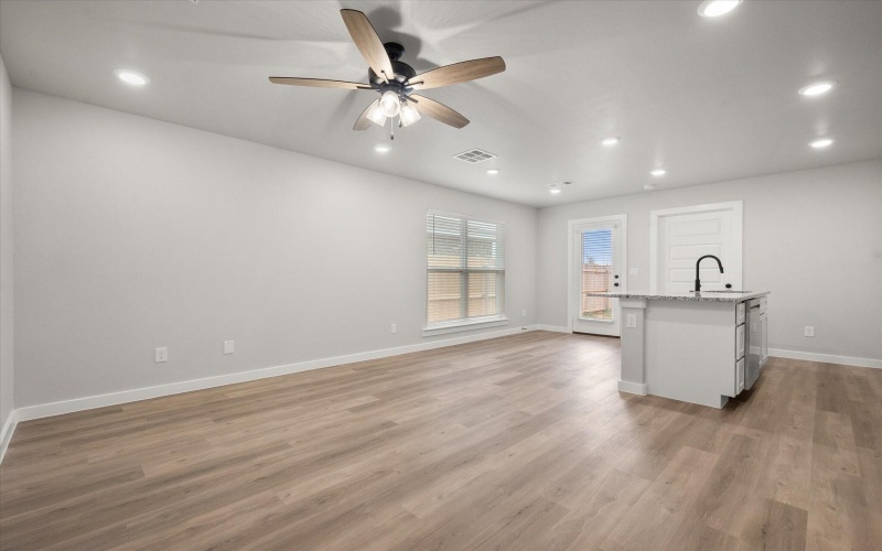 14411 Paris Avenue, Lubbock, TX 79423, 3 Bedrooms Bedrooms, ,2 BathroomsBathrooms,Residential,For Sale,14411 Paris Avenue,0,202561463