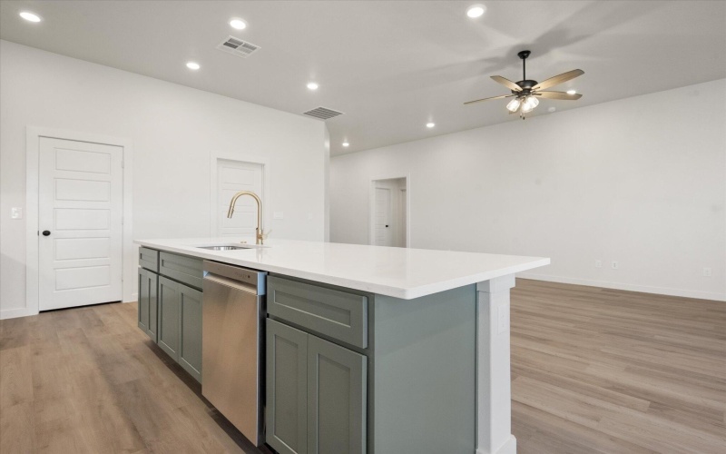 7004 16th Street, Lubbock, TX 79416, 4 Bedrooms Bedrooms, ,2 BathroomsBathrooms,Residential,For Sale,7004 16th Street,0,202561468