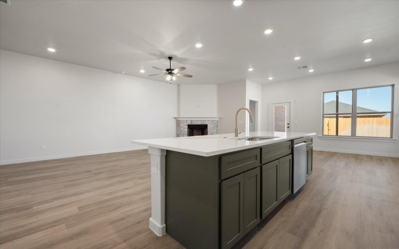 7004 16th Street, Lubbock, TX 79416, 4 Bedrooms Bedrooms, ,2 BathroomsBathrooms,Residential,For Sale,7004 16th Street,0,202561468