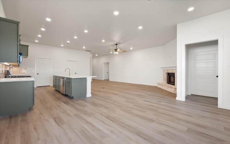 7004 16th Street, Lubbock, TX 79416, 4 Bedrooms Bedrooms, ,2 BathroomsBathrooms,Residential,For Sale,7004 16th Street,0,202561468