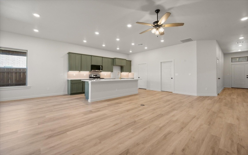 7004 16th Street, Lubbock, TX 79416, 4 Bedrooms Bedrooms, ,2 BathroomsBathrooms,Residential,For Sale,7004 16th Street,0,202561468