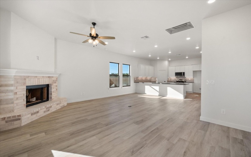 7223 8th Street, Lubbock, TX 79416, 3 Bedrooms Bedrooms, ,2 BathroomsBathrooms,Residential,For Sale,7223 8th Street,0,202561472