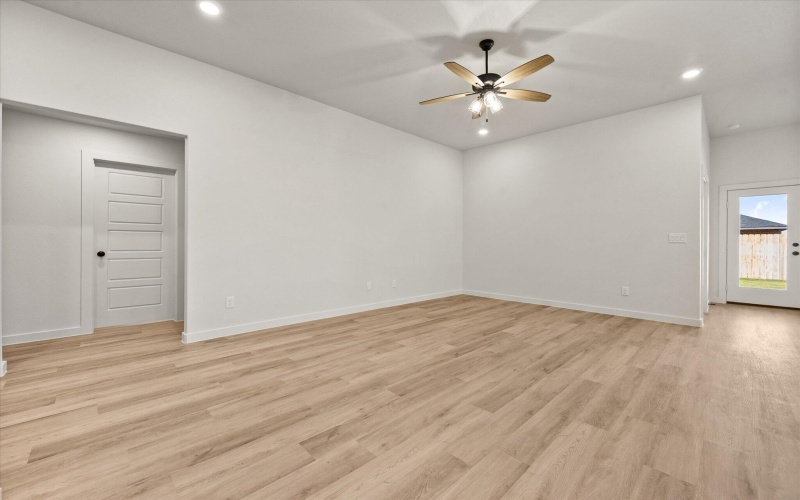 7218 8th Street, Lubbock, TX 79416, 3 Habitaciones Habitaciones , ,2 BañosBaños,Residential,En Venta,7218 8th Street,0,202561473