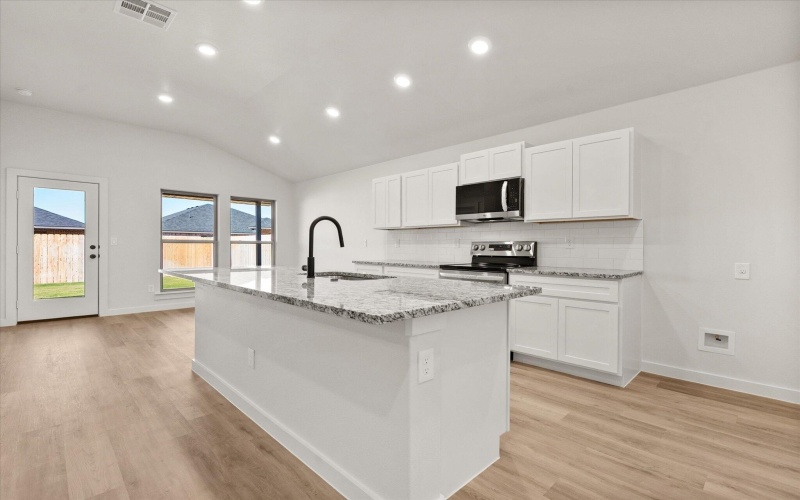 7218 8th Street, Lubbock, TX 79416, 3 Habitaciones Habitaciones , ,2 BañosBaños,Residential,En Venta,7218 8th Street,0,202561473