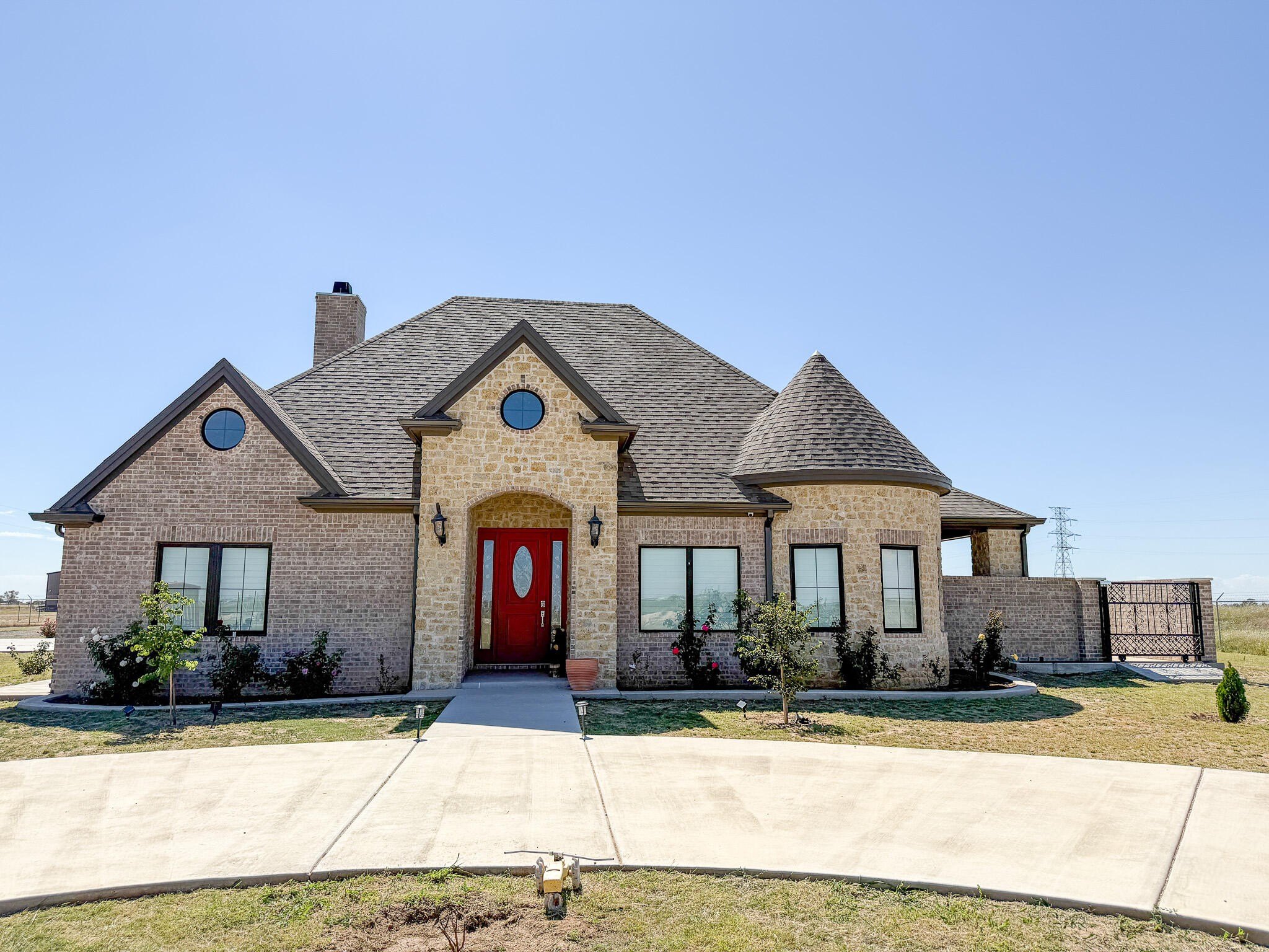 5812 E County Rd 6400, Lubbock, TX 79403, 4 Bedrooms Bedrooms, ,5 BathroomsBathrooms,Residential,For Sale,5812 E County Rd 6400,0,202561493