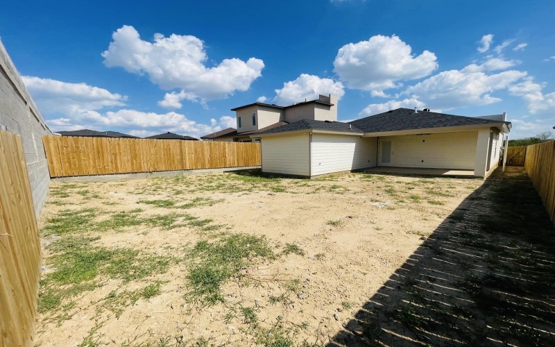 3706 Yoyis St., LAREDO, TX 78046, 3 Bedrooms Bedrooms, ,2 BathroomsBathrooms,Residential,For Sale,3706 Yoyis St.,0,20254411