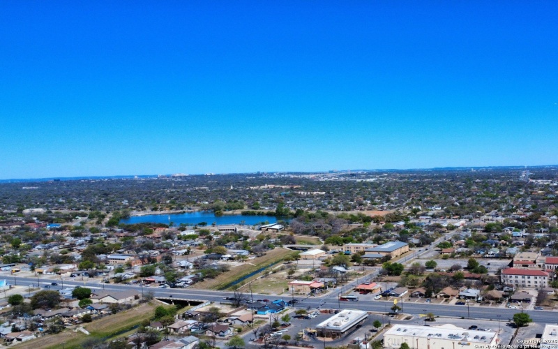 120 Henry St, San Antonio, TX 78207, 2 Habitaciones Habitaciones , ,1 BañoBaños,Residential,En Venta,120 Henry St,0,1856937