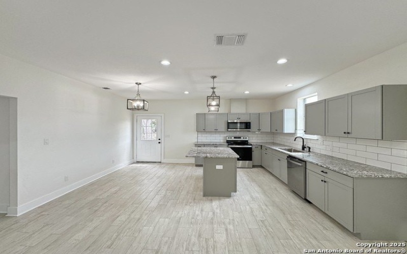 1637 Bob White, Spring Branch, TX 78070, 3 Bedrooms Bedrooms, ,2 BathroomsBathrooms,Residential,For Sale,1637 Bob White,0,1867049