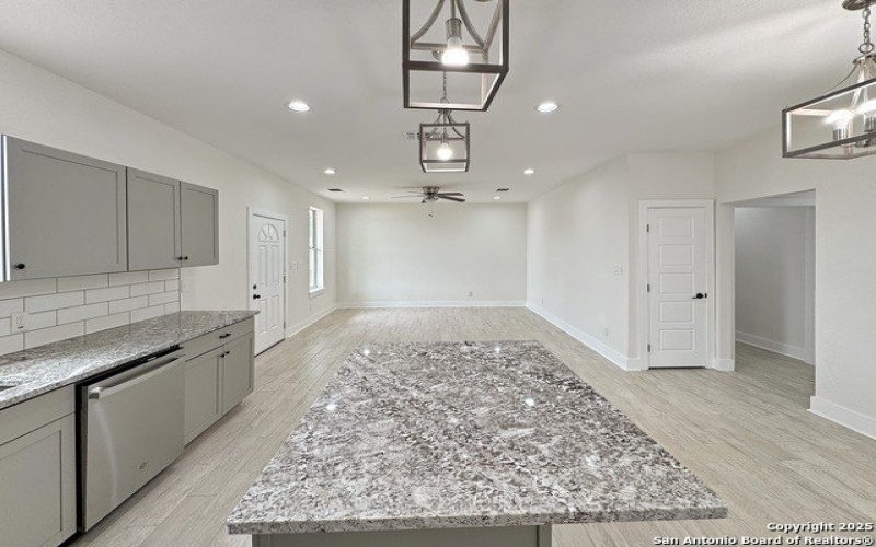 1637 Bob White, Spring Branch, TX 78070, 3 Bedrooms Bedrooms, ,2 BathroomsBathrooms,Residential,For Sale,1637 Bob White,0,1867049