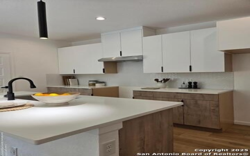 1834 Montana #201, San Antonio, TX 78203, 3 Bedrooms Bedrooms, ,2 BathroomsBathrooms,Residential,For Sale,1834 Montana,0,1873763