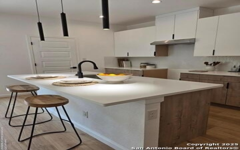 1834 Montana #201, San Antonio, TX 78203, 3 Bedrooms Bedrooms, ,2 BathroomsBathrooms,Residential,For Sale,1834 Montana,0,1873763