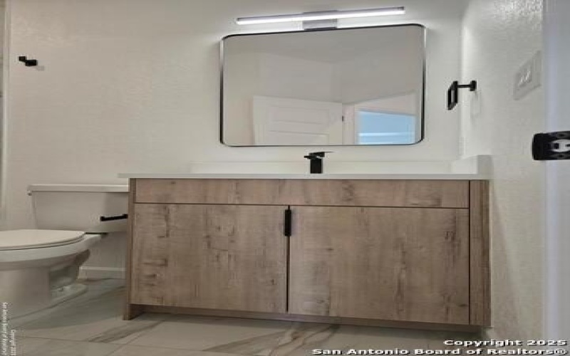 1834 Montana #201, San Antonio, TX 78203, 3 Bedrooms Bedrooms, ,2 BathroomsBathrooms,Residential,For Sale,1834 Montana,0,1873763