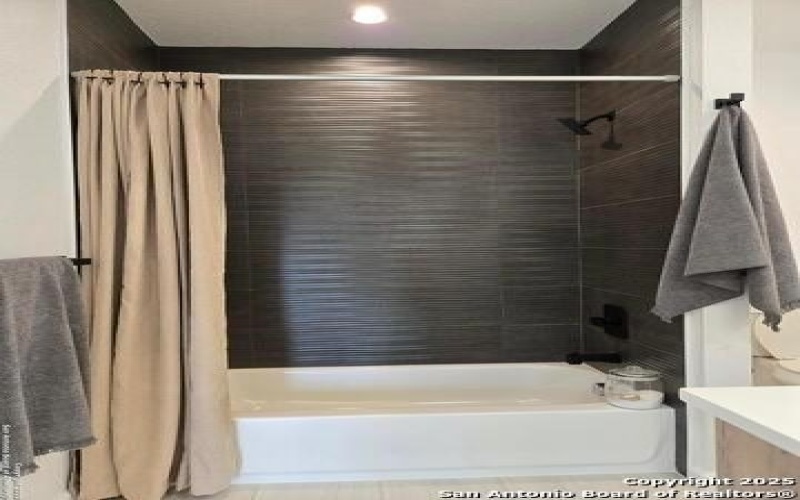 1834 Montana #201, San Antonio, TX 78203, 3 Bedrooms Bedrooms, ,2 BathroomsBathrooms,Residential,For Sale,1834 Montana,0,1873763