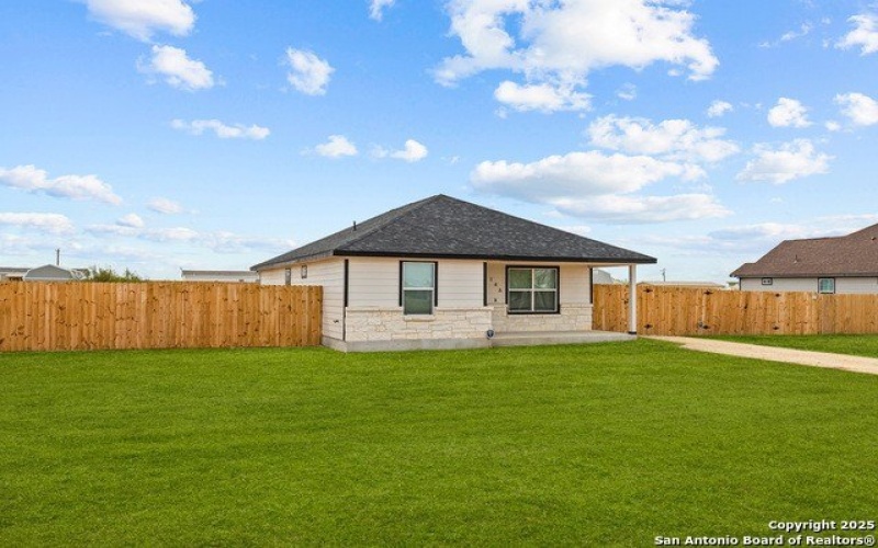 146 Granjeno, Pleasanton, TX 78064, 3 Bedrooms Bedrooms, ,2 BathroomsBathrooms,Residential,For Sale,146 Granjeno,0,1913286