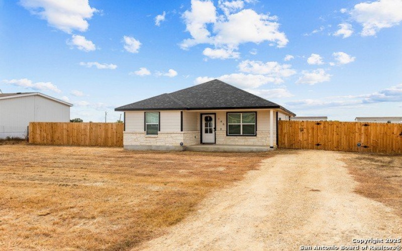 146 Granjeno, Pleasanton, TX 78064, 3 Bedrooms Bedrooms, ,2 BathroomsBathrooms,Residential,For Sale,146 Granjeno,0,1913286