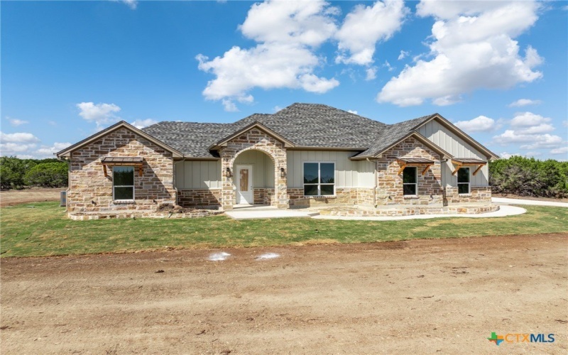 117 Cedar Bluff Loop, Gatesville, TX 76528, 3 Bedrooms Bedrooms, ,2 BathroomsBathrooms,Residential,For Sale,117 Cedar Bluff Loop,0,594656