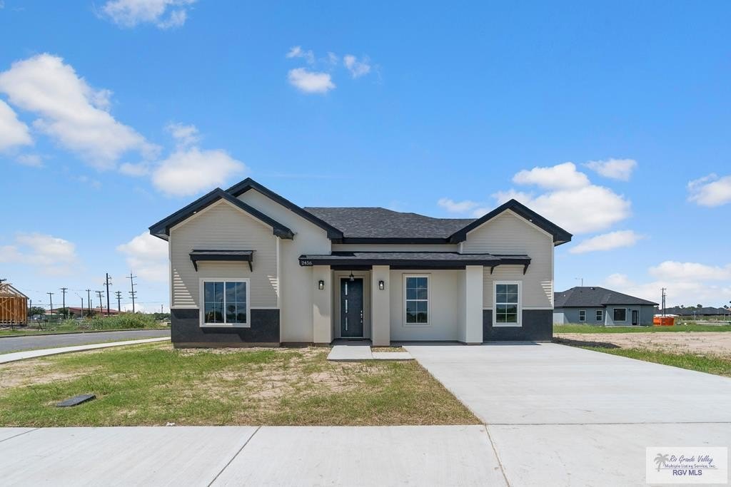 2456 CALLE MORENO, BROWNSVILLE, TX 78521, 3 Habitaciones Habitaciones , ,2 BañosBaños,Residential,En Venta,2456 CALLE MORENO,0,29769112