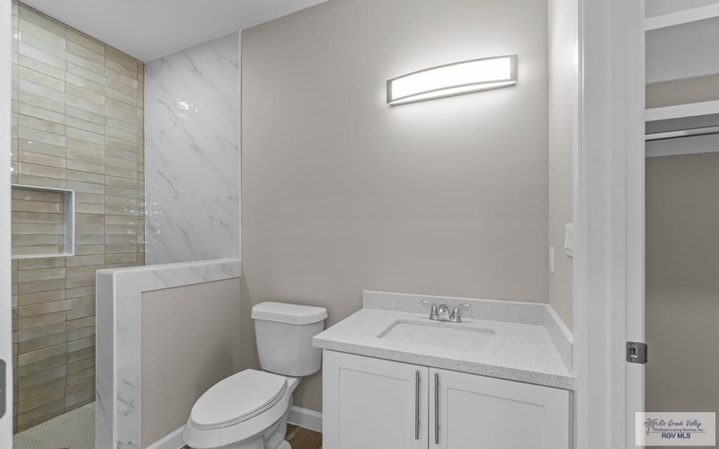 2456 CALLE MORENO, BROWNSVILLE, TX 78521, 3 Habitaciones Habitaciones , ,2 BañosBaños,Residential,En Venta,2456 CALLE MORENO,0,29769112