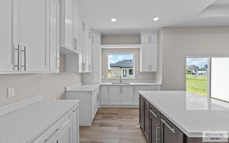 2456 CALLE MORENO, BROWNSVILLE, TX 78521, 3 Habitaciones Habitaciones , ,2 BañosBaños,Residential,En Venta,2456 CALLE MORENO,0,29769112