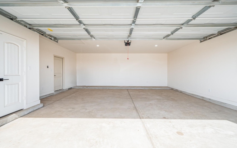 8912 N C R 2700, Lubbock, TX 79403, 3 Bedrooms Bedrooms, ,2 BathroomsBathrooms,Residential,For Sale,8912 N C R 2700,0,202561515