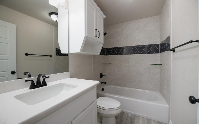 1404 Red Rock Road, Hewitt, TX 76643, 4 Habitaciones Habitaciones , ,3 BañosBaños,Residential,En Venta,1404 Red Rock Road,0,21036657