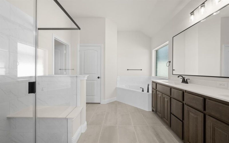 387 Paddle Boat Drive, Granbury, TX 76049, 4 Habitaciones Habitaciones , ,3 BañosBaños,Residential,En Venta,387 Paddle Boat Drive,0,21080585