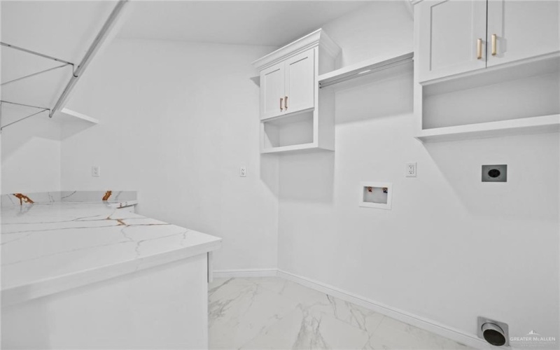 1207 Peregrine Drive, Edinburg, TX 78542, 3 Bedrooms Bedrooms, ,2 BathroomsBathrooms,Residential,For Sale,1207 Peregrine Drive,461293