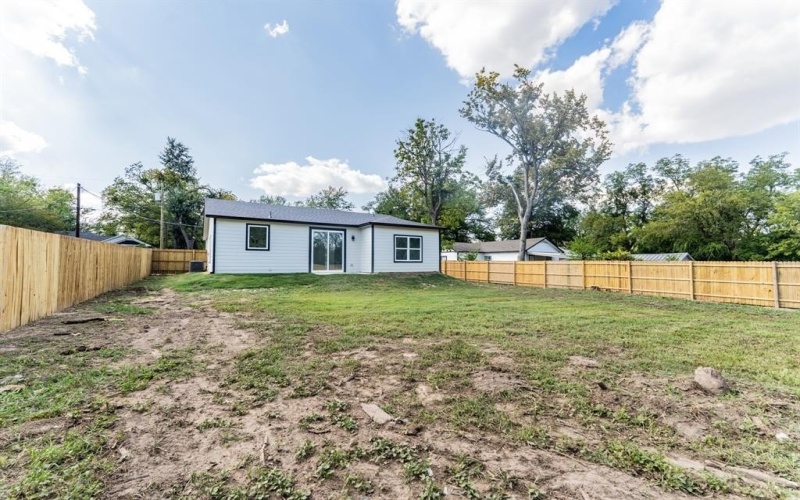 124 Goodman Street, Sulphur Springs, TX 75482, 3 Bedrooms Bedrooms, ,2 BathroomsBathrooms,Residential,For Sale,124 Goodman Street,0,21080647